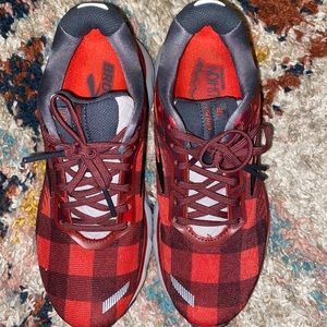 Brooks ghost 12 shoes